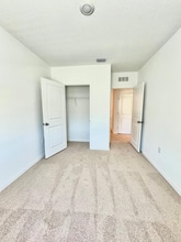 32508 Midsummer Night Ln in Wesley Chapel, FL - Foto de edificio - Building Photo