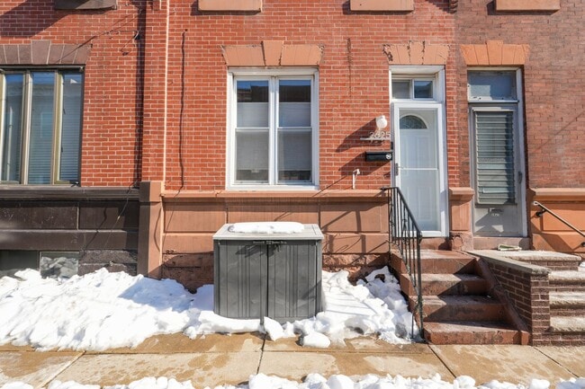 property at 2625 S Carlisle St