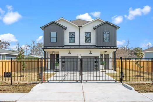 6904 Covington Dr-Unit -A in Houston, TX - Building Photo