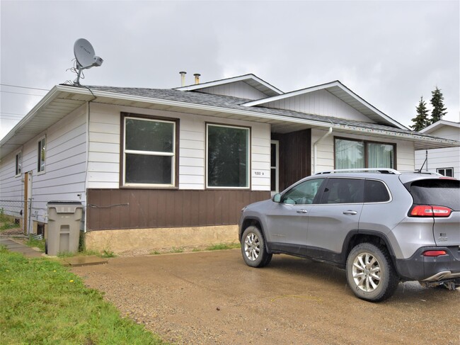 property at 9310 B-93100 100 Ave.