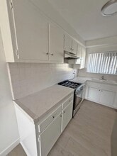 3620 139th St, Unit 4 in Hawthorne, CA - Building Photo - Building Photo