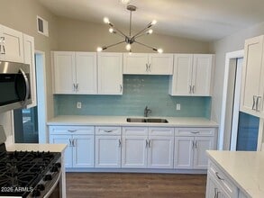 2012 E Howe Ave in Tempe, AZ - Building Photo - Building Photo