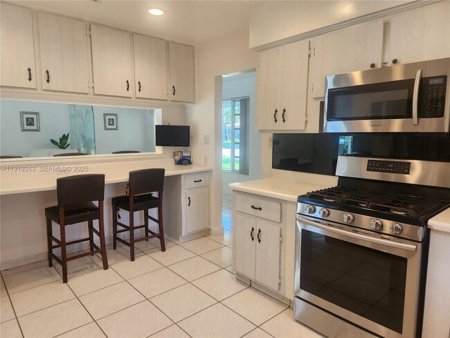 1229 Jefferson St in Hollywood, FL - Building Photo - Building Photo