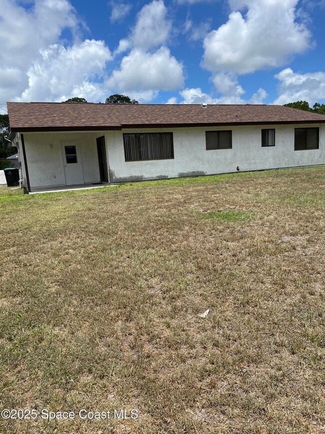 1597 Jupiter Blvd NW in Palm Bay, FL - Building Photo - Building Photo