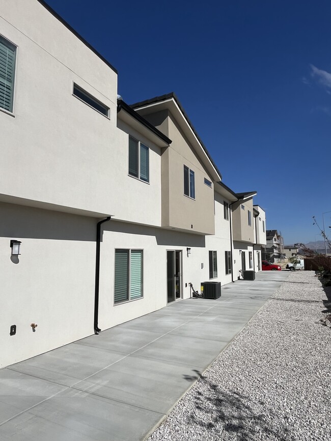 5643 S Duel Ln in Saint George, UT - Building Photo - Building Photo