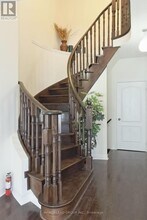 18 Snowling Dr in Ajax, ON - Building Photo - Building Photo