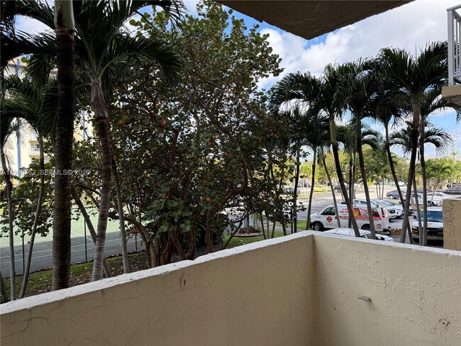 4550 NW 9th St in Miami, FL - Building Photo - Building Photo