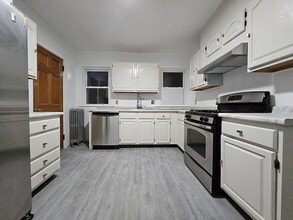 96 Lawton St in Brookline, MA - Building Photo - Building Photo