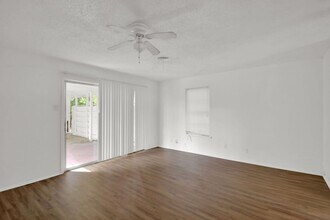 401 Krebs Ln in Austin, TX - Building Photo - Building Photo