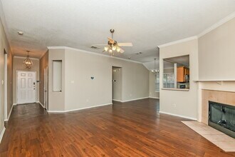 825 Mesa Vista Dr in Crowley, TX - Building Photo - Building Photo