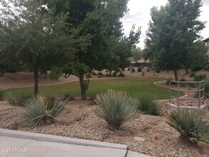 16345 W Latham St in Goodyear, AZ - Building Photo - Building Photo