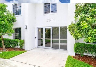 2651 NE 212th Terrace in Miami, FL - Building Photo - Building Photo