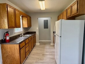 3104 Sonya Dr NW in Huntsville, AL - Building Photo - Building Photo