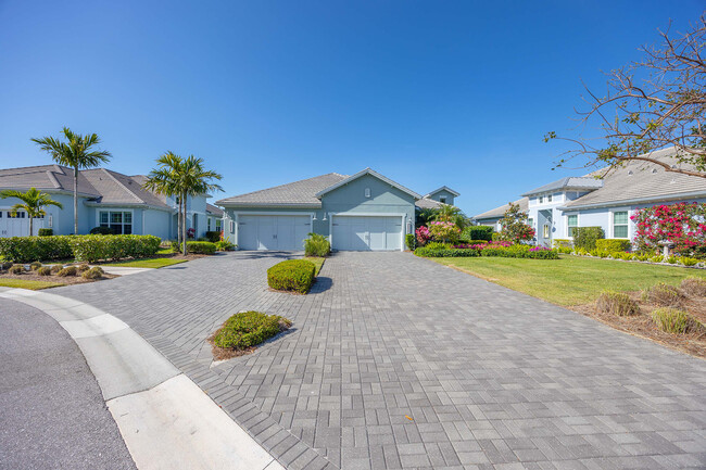 5626 Elbow Ave in Naples, FL - Building Photo - Building Photo