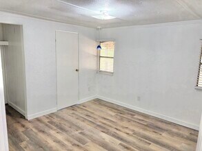 2709 Deep Forest Cir in Tallahassee, FL - Building Photo - Building Photo