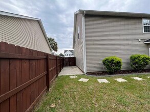 570 Batty Way in Sumter, SC - Building Photo - Building Photo