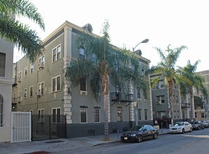 6434 Yucca Street in Los Angeles, CA - Building Photo - Building Photo