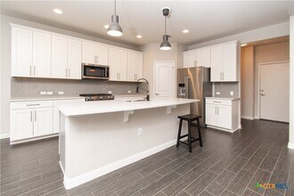 9404 Privet Dr in Austin, TX - Building Photo - Building Photo