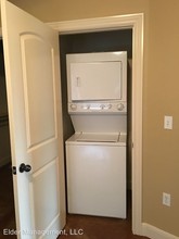 240 E Township St in Fayetteville, AR - Building Photo - Building Photo