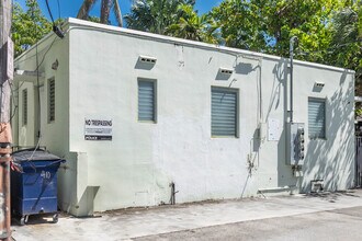 410 Meridian Ave in Miami Beach, FL - Building Photo - Building Photo