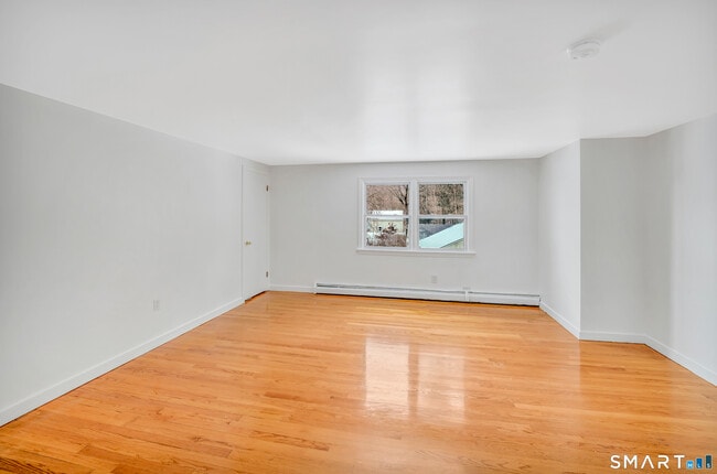 56 N Main St in Beacon Falls, CT - Building Photo - Building Photo