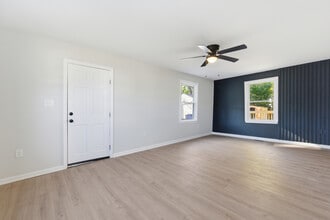 961 17th St in Newport News, VA - Building Photo - Building Photo