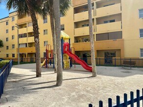 14930 SW 82nd Terrace in Miami, FL - Building Photo - Building Photo