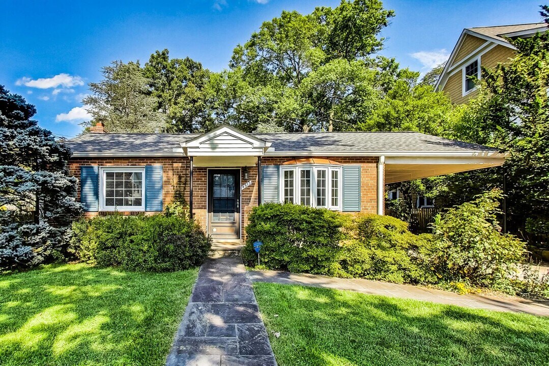 4513 Puller Dr in Kensington, MD - Building Photo