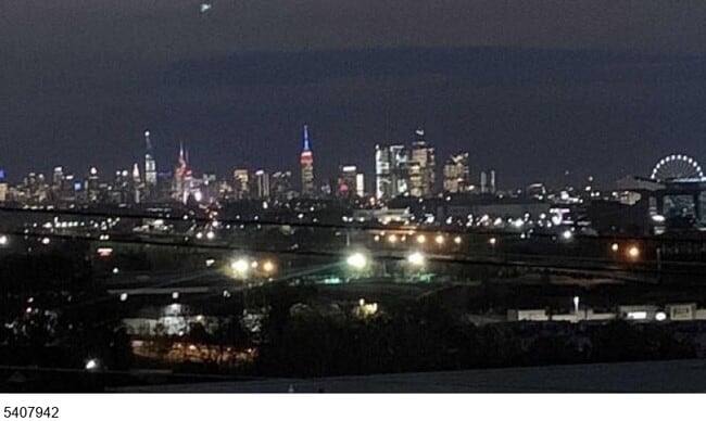 15 Hackensack St in East Rutherford, NJ - Building Photo - Building Photo