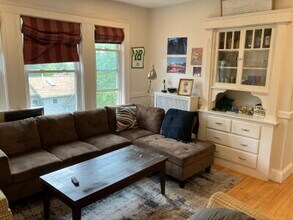 23 Edison Ave, Unit 2 in Medford, MA - Building Photo - Building Photo