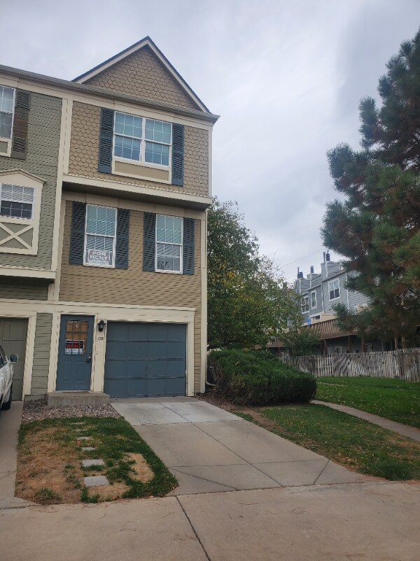 property at 1699 S Trenton St