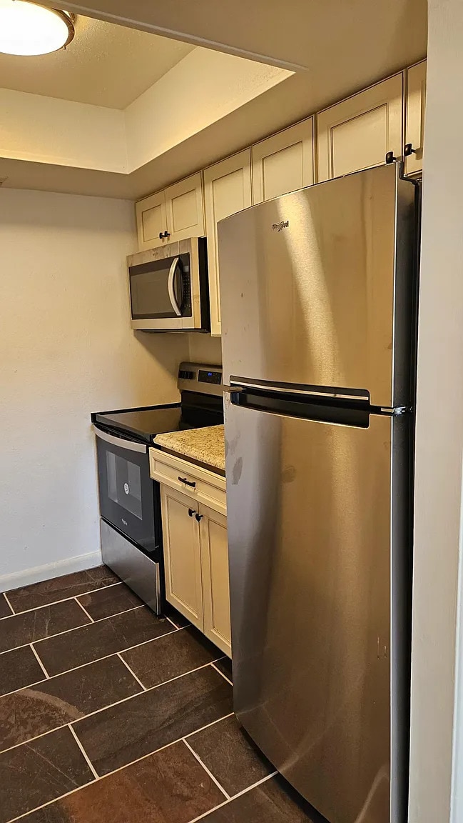 property at 1112 W Main St