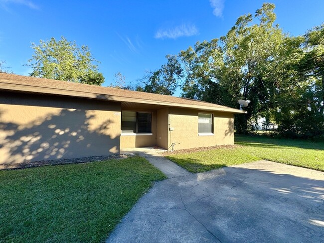 2306 Bryan St in Kissimmee, FL - Foto de edificio - Building Photo