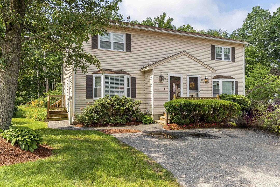 3 Clydesdale Ct in Goffstown, NH - Foto de edificio