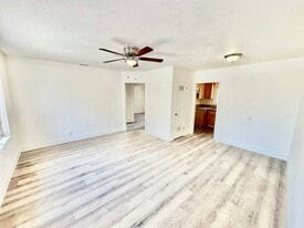 4221 W Belmont Ave in Fresno, CA - Building Photo