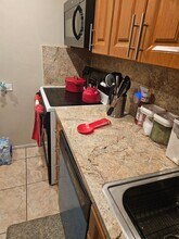 3710 Inverrary Dr, Unit 2G in Lauderhill, FL - Foto de edificio - Building Photo