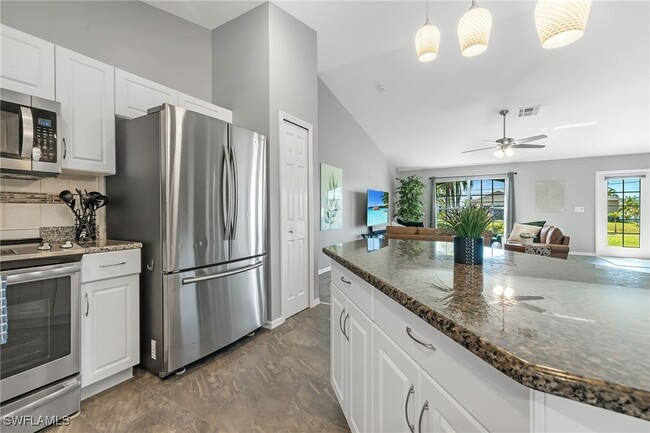 property at 2513 SW 32nd St