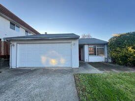 5563 Sonoma Dr in Pleasanton, CA - Building Photo