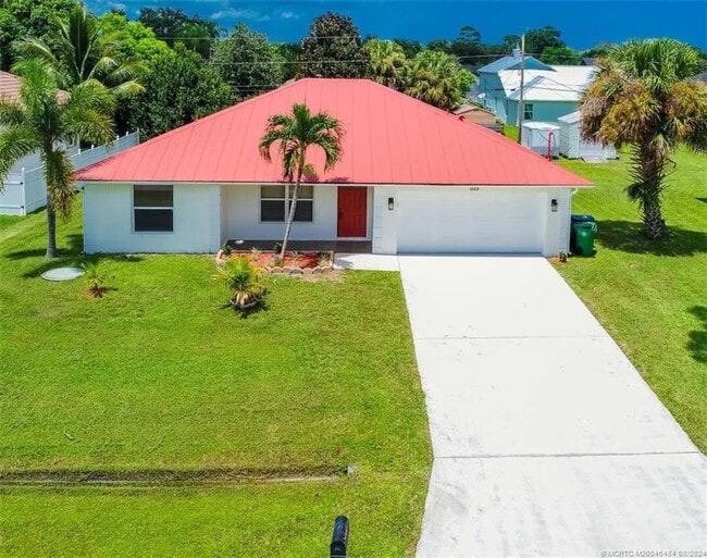 property at 1125 SW Estaugh Ave