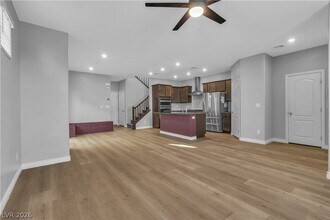 10697 Sariah Skye Ave in Las Vegas, NV - Building Photo - Building Photo