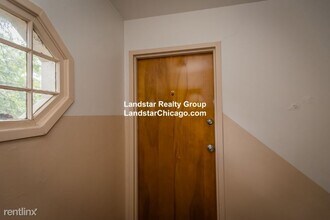 2106 W Foster Ave in Chicago, IL - Building Photo - Building Photo