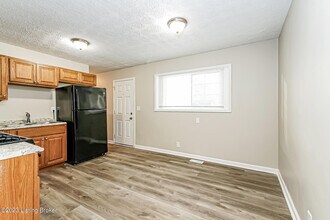 3418 Bonaventure Blvd in Louisville, KY - Foto de edificio - Building Photo