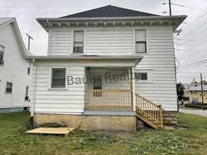 825 Union St in Ashland, OH - Building Photo - Building Photo