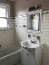 3235 W Grand St in Detroit, MI - Building Photo - Building Photo