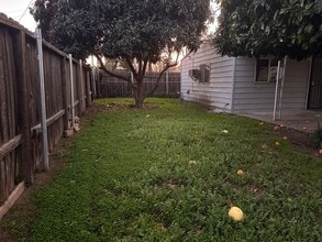 1601 Virginia Ave in West Sacramento, CA - Building Photo - Building Photo