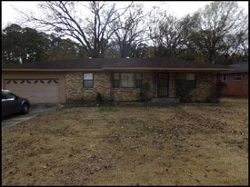13 Point O Woods Dr in Little Rock, AR - Building Photo