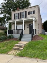 135 Fannie St in Mcdonald, PA - Building Photo