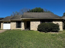 635 Jeff Davis Dr in Richmond, TX - Building Photo