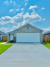 1747 W Stroker Rd in Crosby, TX - Building Photo - Building Photo