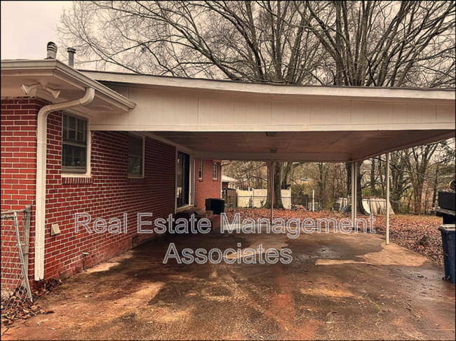 1343 Oakdale Dr in Griffin, GA - Building Photo - Building Photo